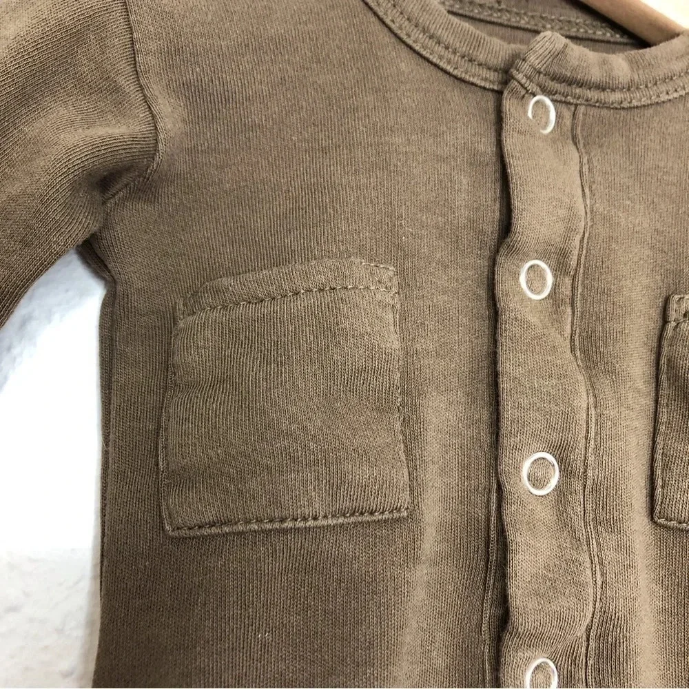 L'ovedBaby sleeping‎ gown brown snap front gender neutral size 0-3 months
